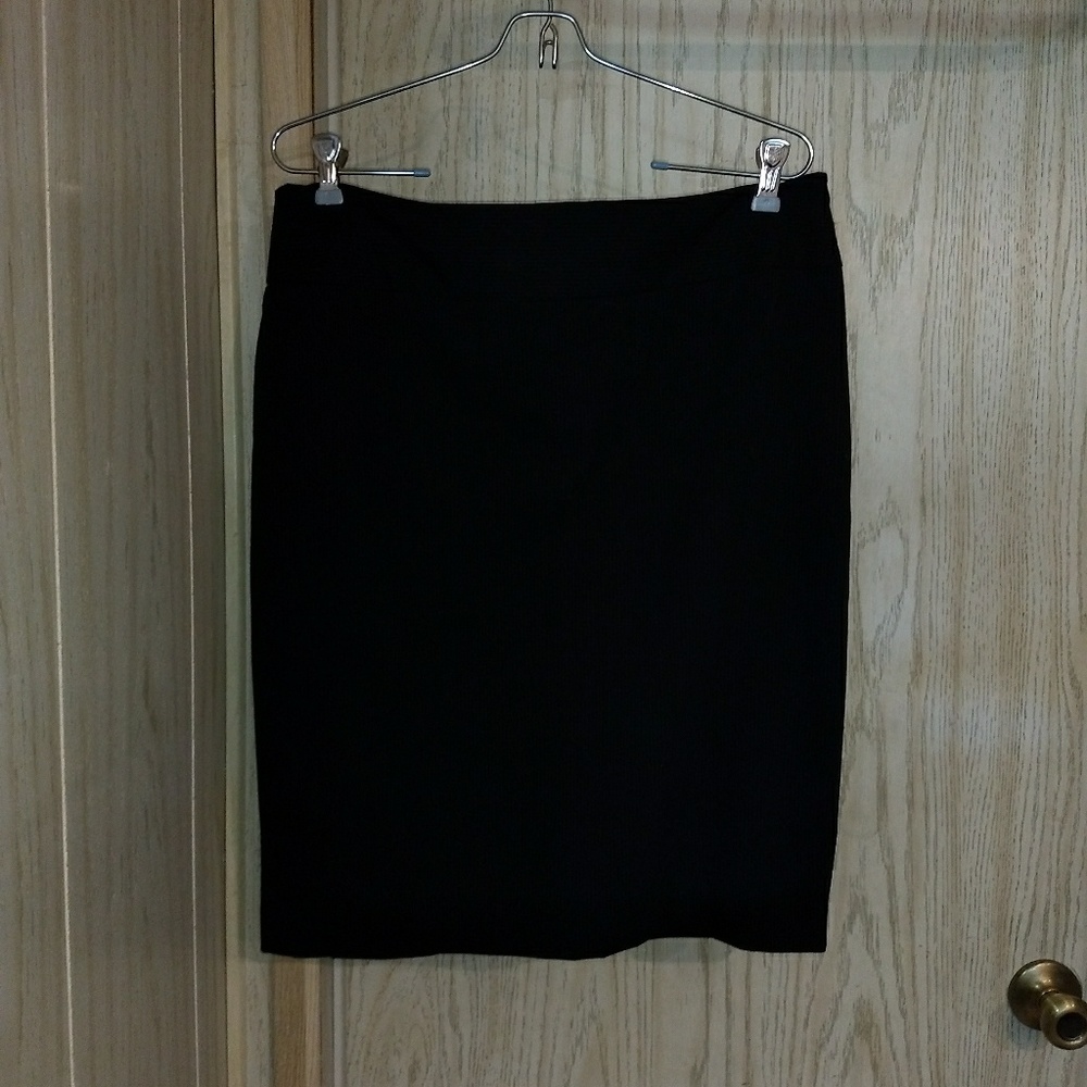 Liz Claiborne black penstripe skirt